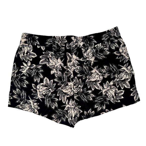 J.Crew Pants - NWT - J.Crew Black & White Printed Shorts - Size 10